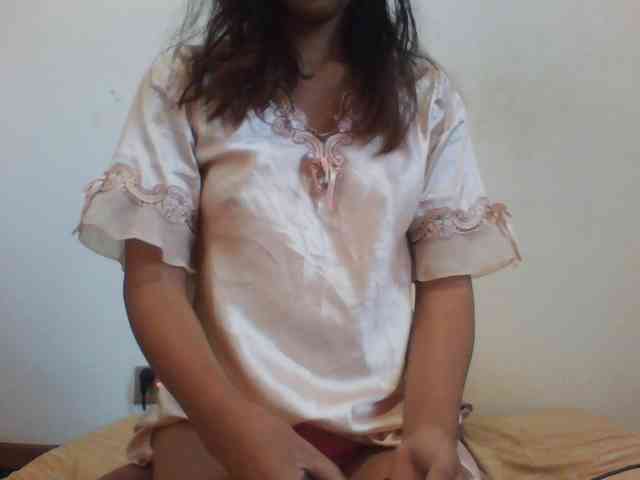 PrettyLie webcam