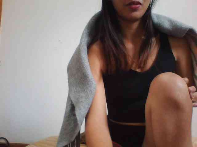 PrettyLie webcam
