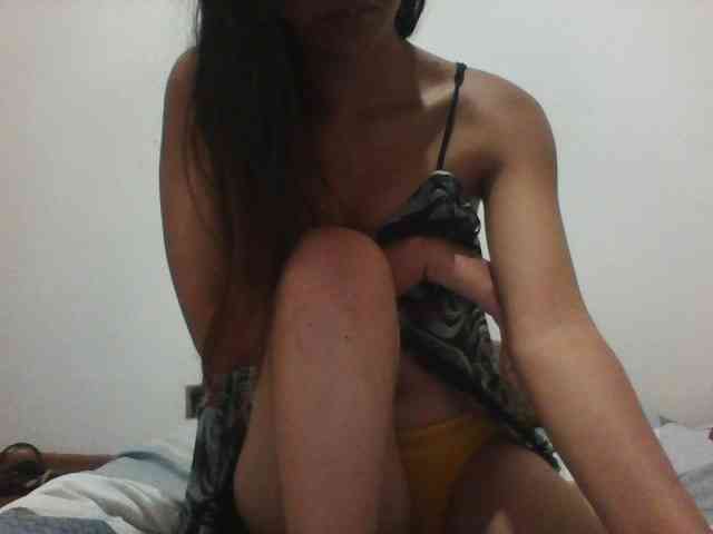 PrettyLie webcam