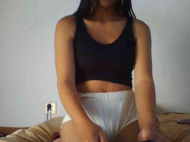 PrettyLie webcam