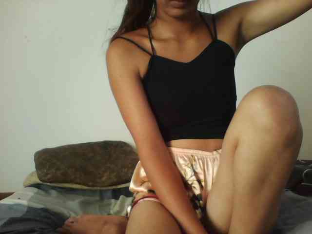 PrettyLie webcam