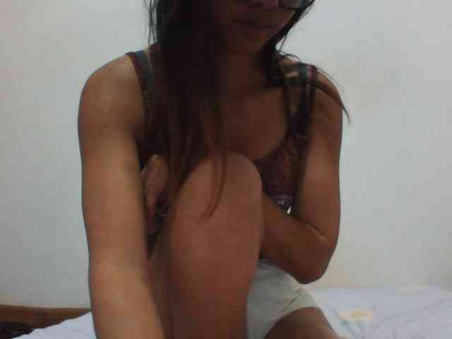PrettyLie webcam