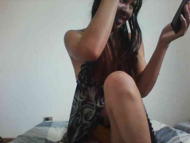 PrettyLie webcam