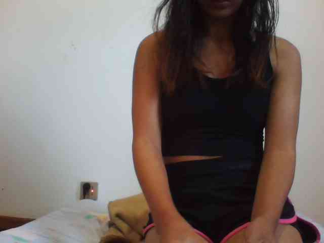 PrettyLie webcam