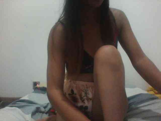 PrettyLie webcam