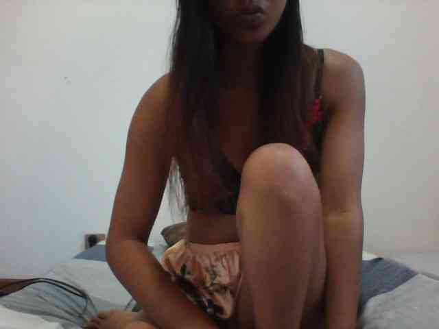 PrettyLie webcam
