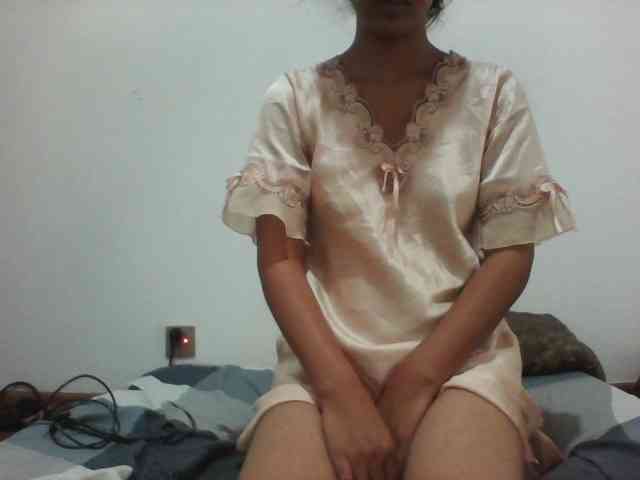 PrettyLie webcam