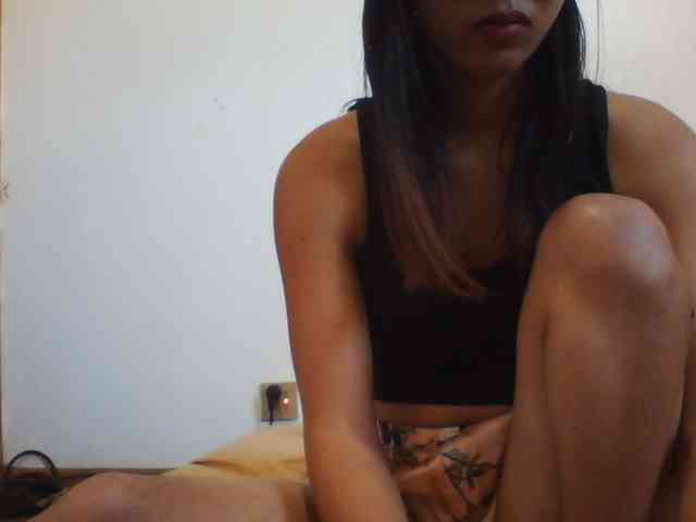 PrettyLie webcam