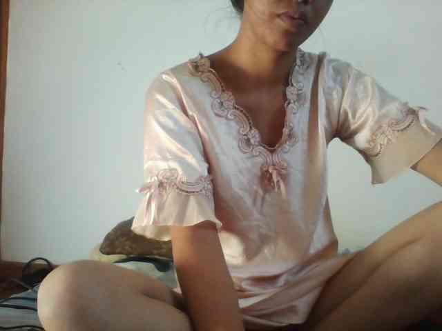 PrettyLie webcam