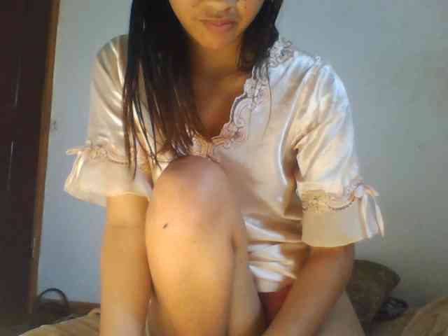 PrettyLie webcam