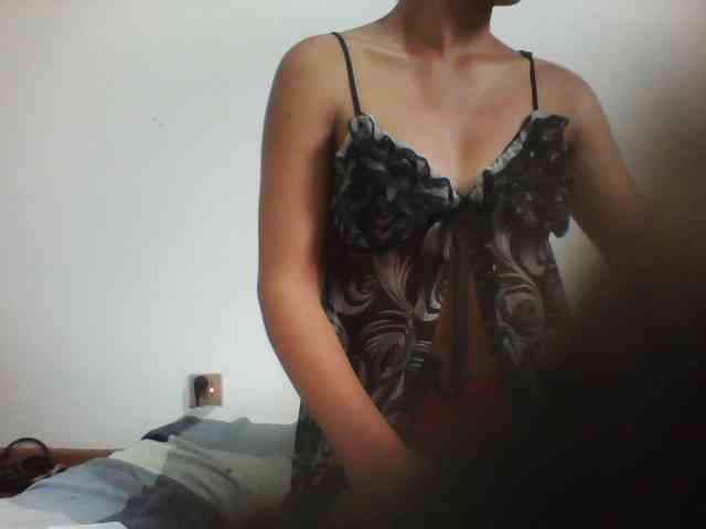 PrettyLie webcam