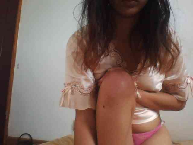 PrettyLie webcam