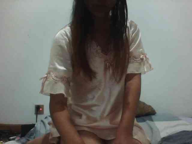 PrettyLie webcam