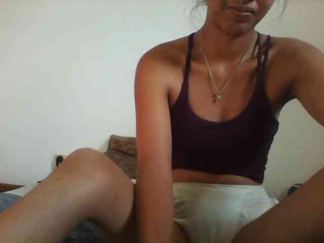PrettyLie webcam