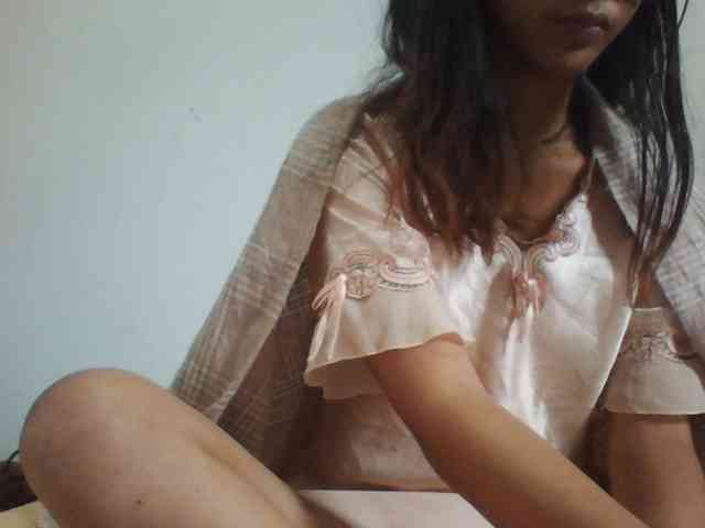 PrettyLie webcam