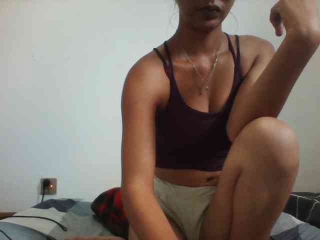 PrettyLie webcam