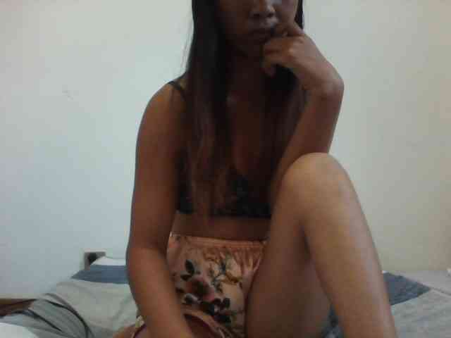 PrettyLie webcam