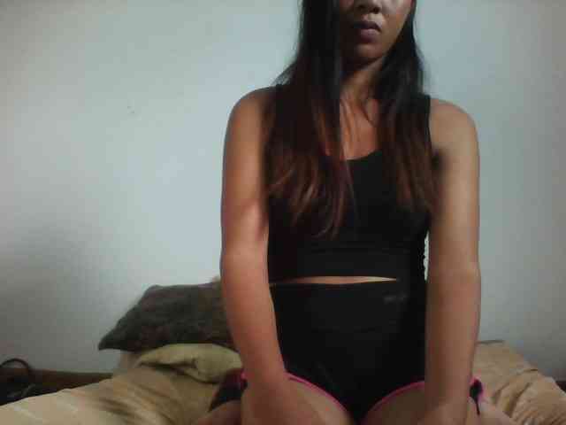 PrettyLie webcam