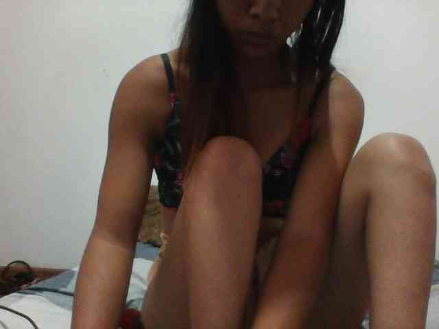 PrettyLie webcam