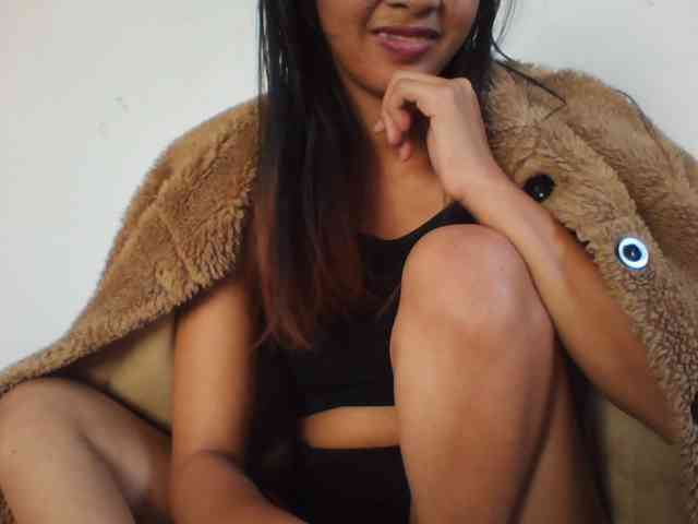 YoungLie69 webcam