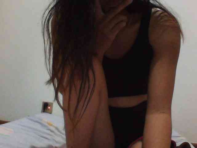 PrettyLie webcam