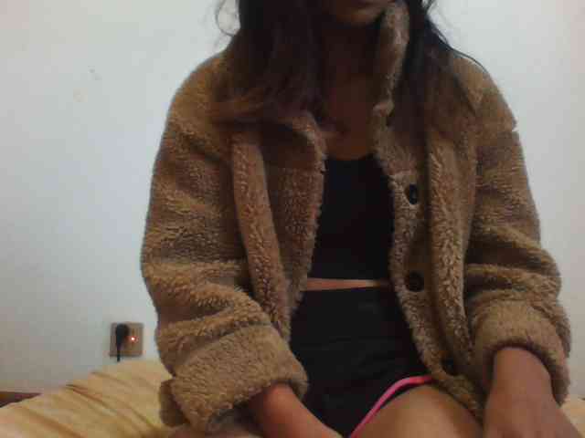 PrettyLie webcam