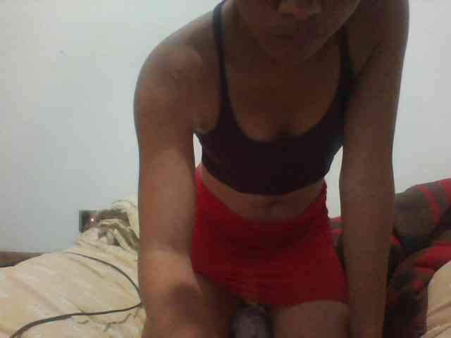 PrettyLie webcam