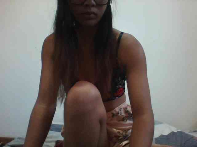 PrettyLie webcam