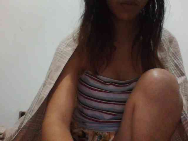 PrettyLie webcam