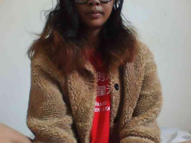 PrettyLie webcam