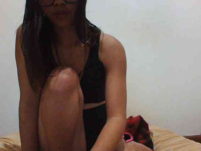 PrettyLie webcam