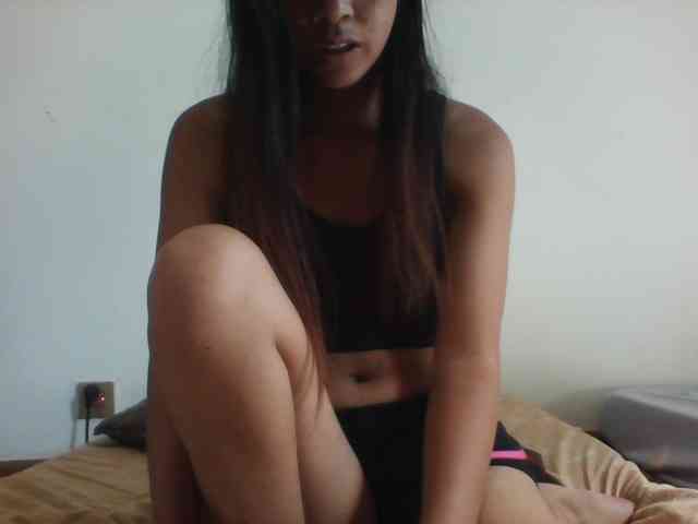 PrettyLie webcam