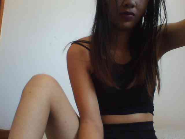 YoungLie69 webcam
