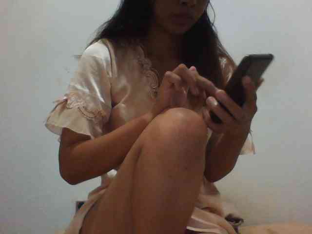 PrettyLie webcam
