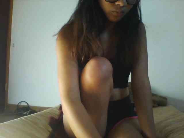 PrettyLie webcam