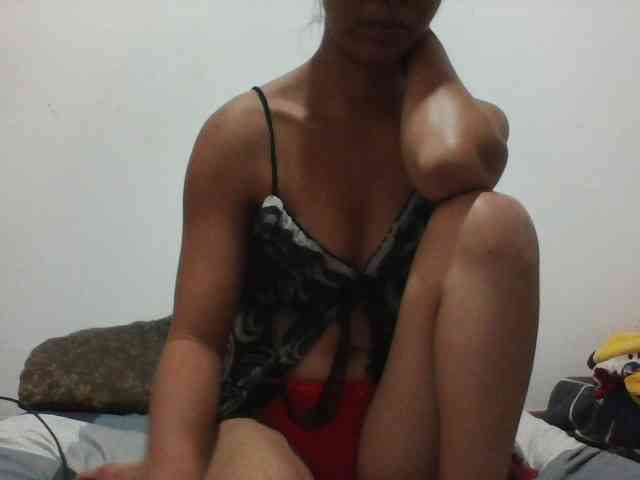 PrettyLie webcam