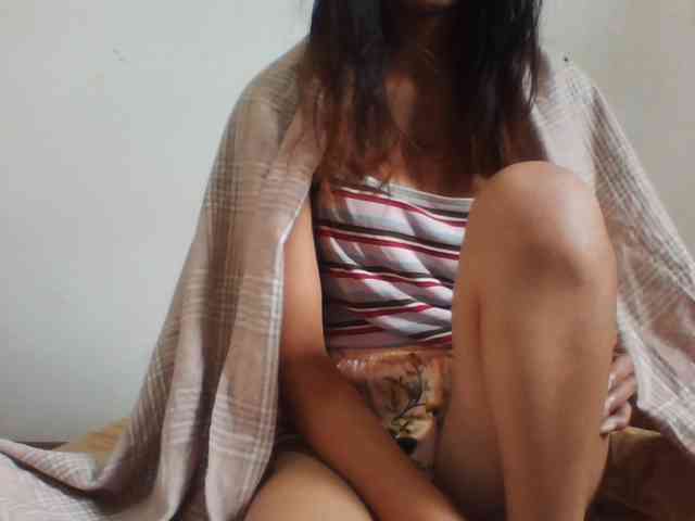 PrettyLie webcam