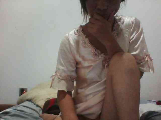 PrettyLie webcam