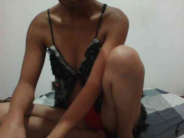 PrettyLie webcam