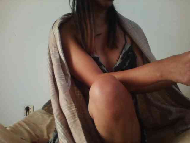 PrettyLie webcam