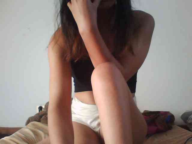 PrettyLie webcam