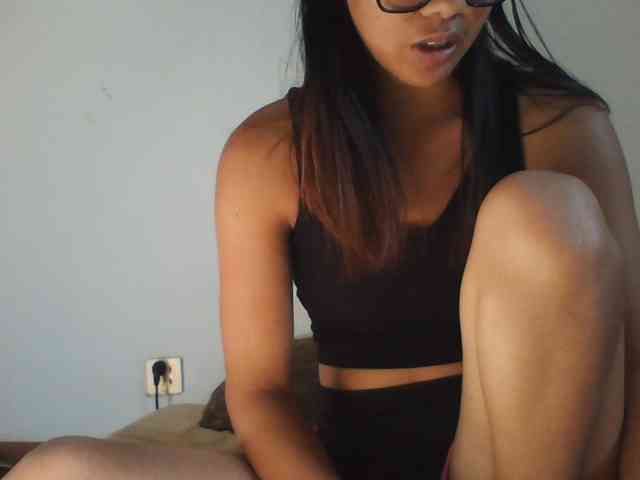 PrettyLie webcam
