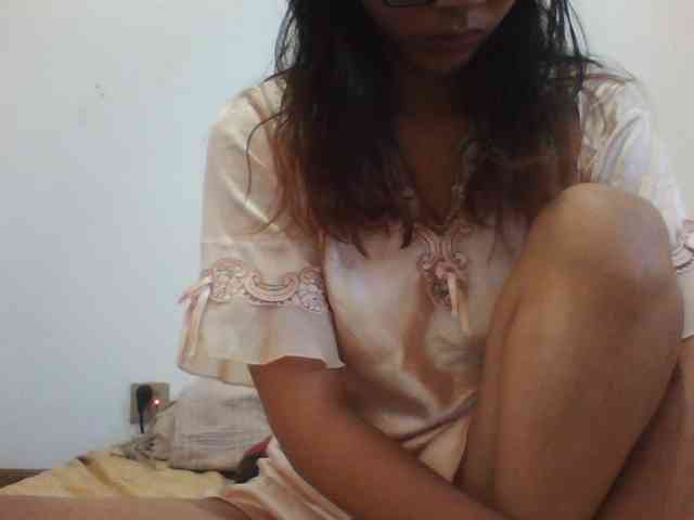 PrettyLie webcam