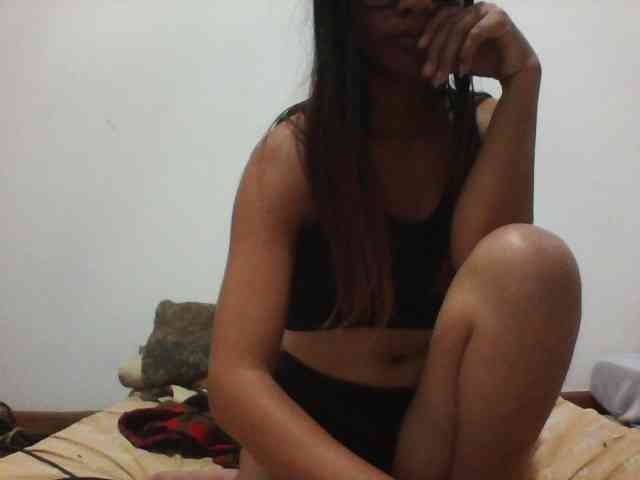 PrettyLie webcam