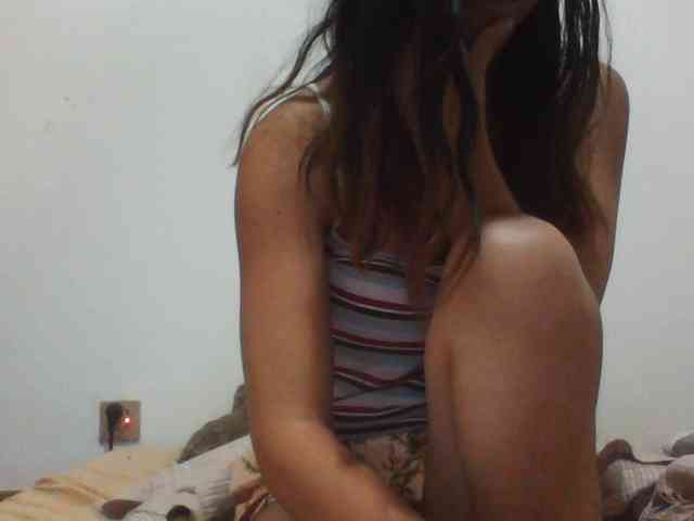 PrettyLie webcam