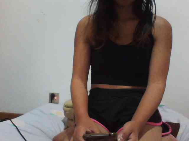 PrettyLie webcam