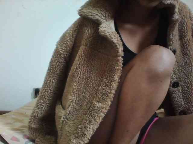 YoungLie69 webcam