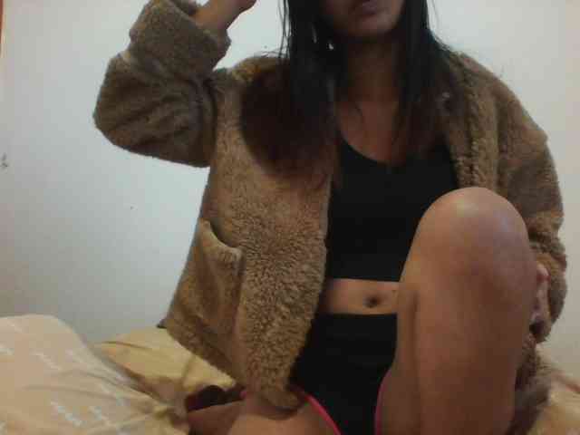 PrettyLie webcam
