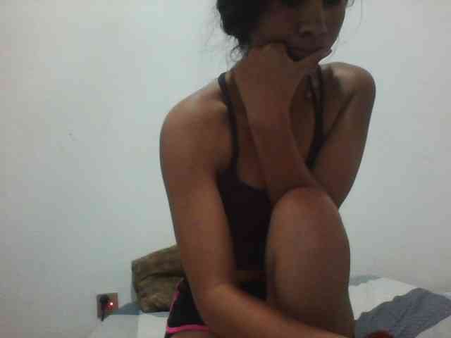 PrettyLie webcam
