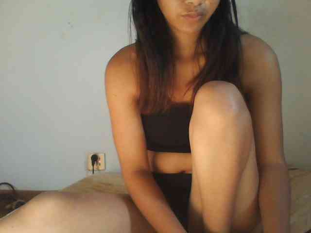 PrettyLie webcam